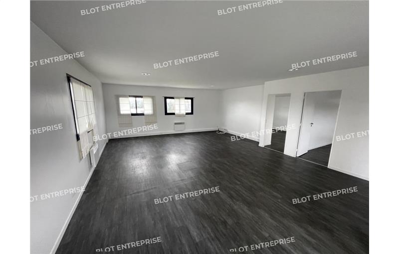 Bureau en vente de 295 m² à Quimperlé - 29300 photo - 1