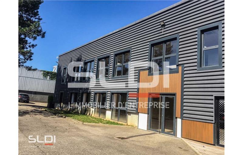 Bureau à vendre de 330 m² à Rillieux-la-Pape - 69140 photo - 1