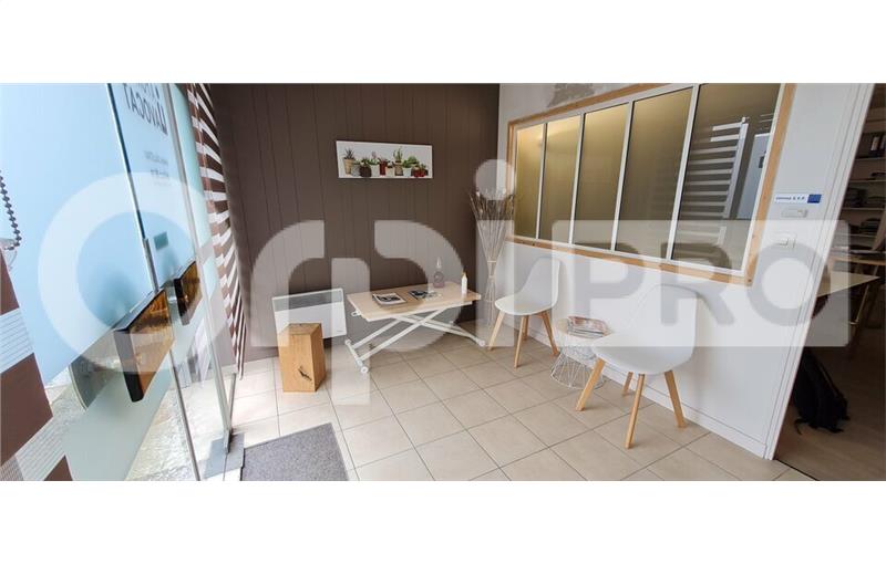 Bureau à acheter de 81 m² à Saint-Brieuc - 22000 photo - 1