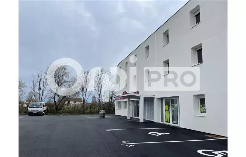 Bureau en vente Saint-Étienne-du-Bois (01370) - 190 m²