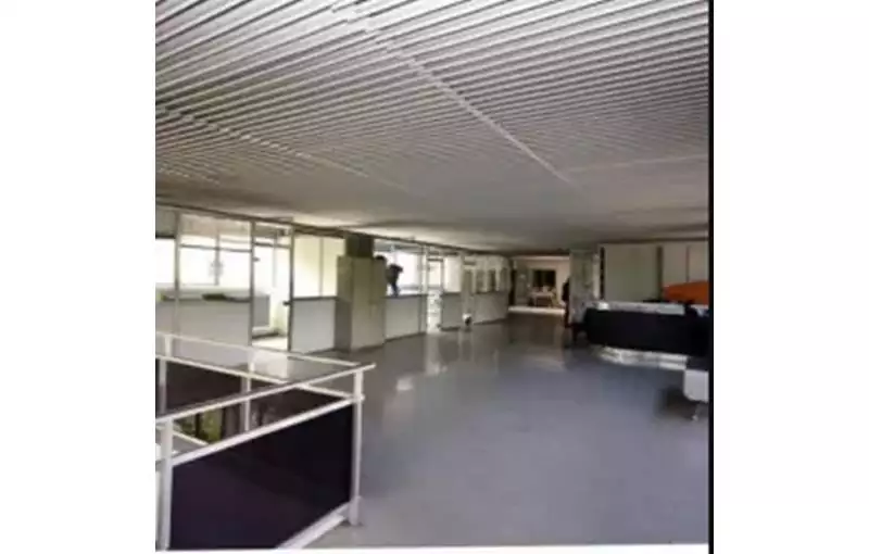 Vente de bureau de 220 m² à Saint-Étienne - 42000