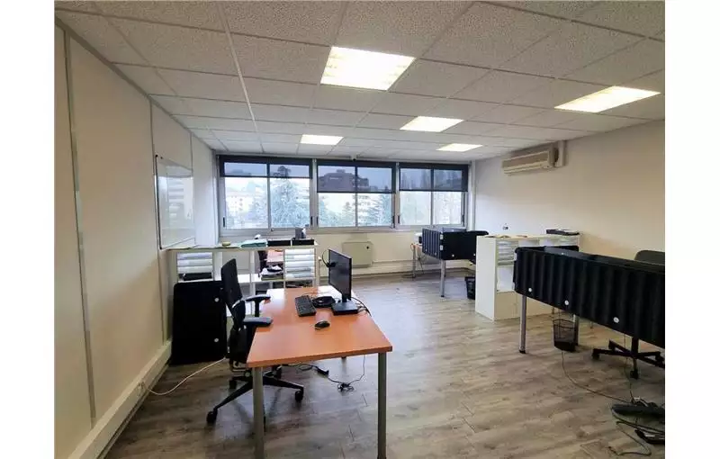 Vente de bureau de 104 m² à Tassin-la-Demi-Lune - 69160