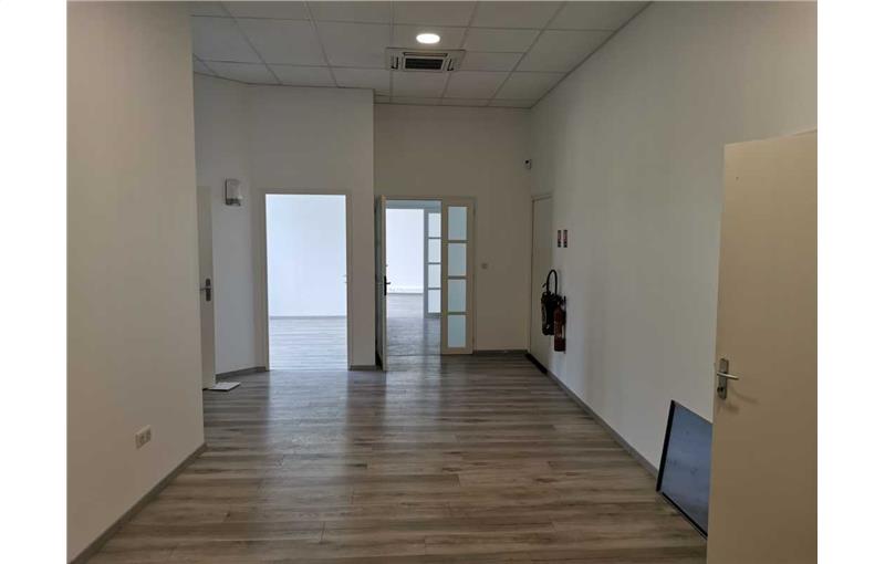 Bureau à vendre de 298 m² à Valenciennes - 59300 photo - 1