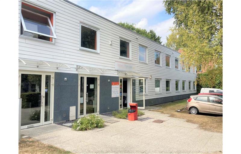 Bureau à acheter de 136 m² à Villeneuve-d'Ascq - 59491 photo - 1