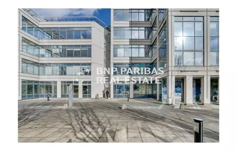 Vente de bureau de 2106 m² à Villepinte - 93420