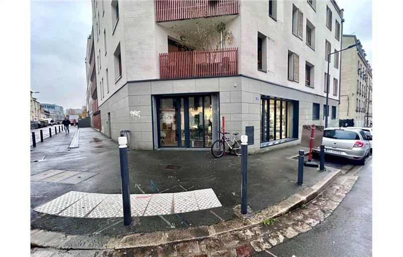 Achat de local commercial de 66 m² à Montreuil - 93100 photo - 1