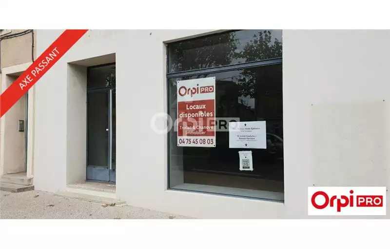 Local commercial à acheter de 90 m² à Romans-sur-Isère - 26100