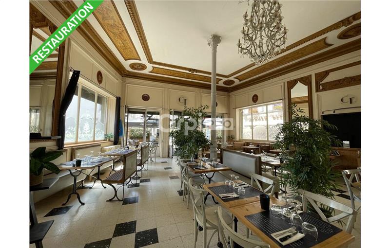 Fonds de commerce café hôtel restaurant en vente à Saint-Amour - 39160 photo - 1