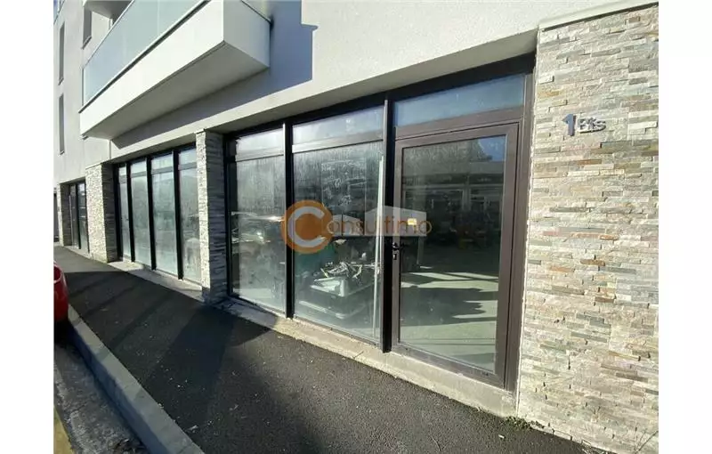Vente de local commercial de 153 m² à Villenave-d'Ornon - 33140