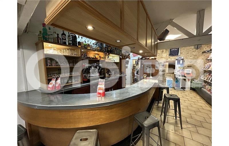 Fonds de commerce café hôtel restaurant à vendre à Villeneuve-sur-Verberie - 60410 photo - 1