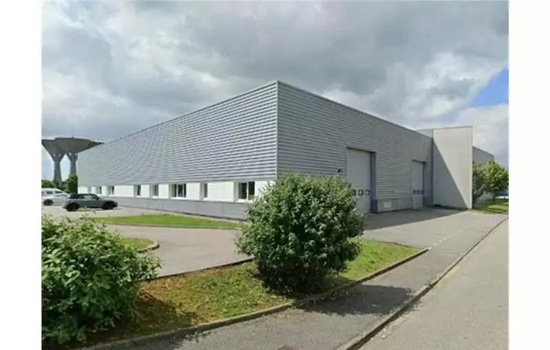 Entrepôt à acheter de 299 m² à Alençon - 61000
