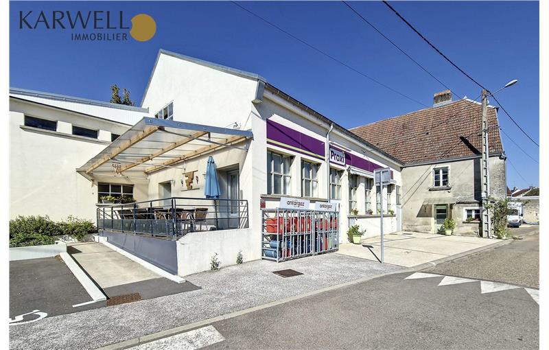 Entrepôt à acheter de 350 m² à Beaujeu-Saint-Vallier-Pierrejux-et-Quitteur - 70100 photo - 1