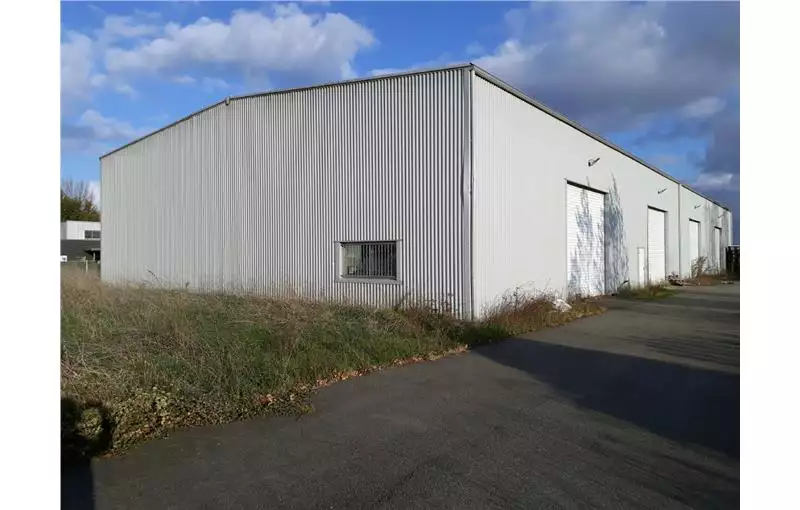 Vente d'entrepôt de 1100 m² à Bessières - 31660