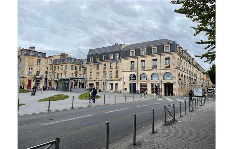 Entrepôt à acheter de 65 m² à Bordeaux - 33000 photo - 1