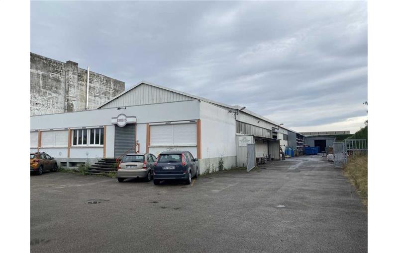 Entrepôt en vente de 2 279 m² à Caluire-et-Cuire - 69300 photo - 1