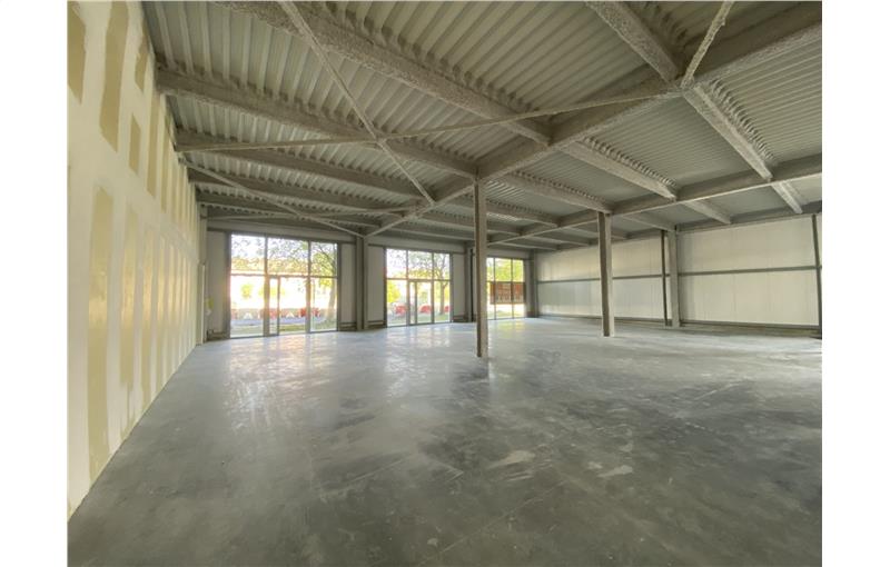 Achat d'entrepôt de 350 m² à Carbon-Blanc - 33560 photo - 1