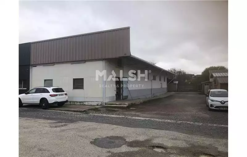 Entrepôt en vente de 270 m² à Charnay-lès-Mâcon - 71850