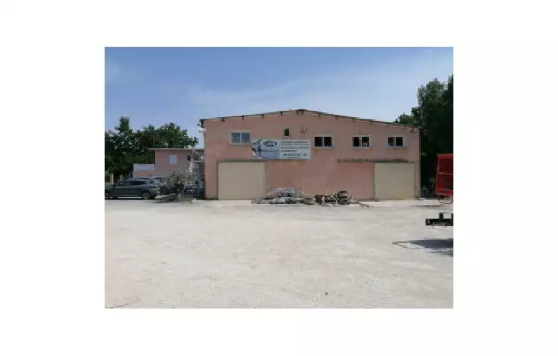 Entrepôt à vendre de 870 m² à Château-Arnoux-Saint-Auban - 04160