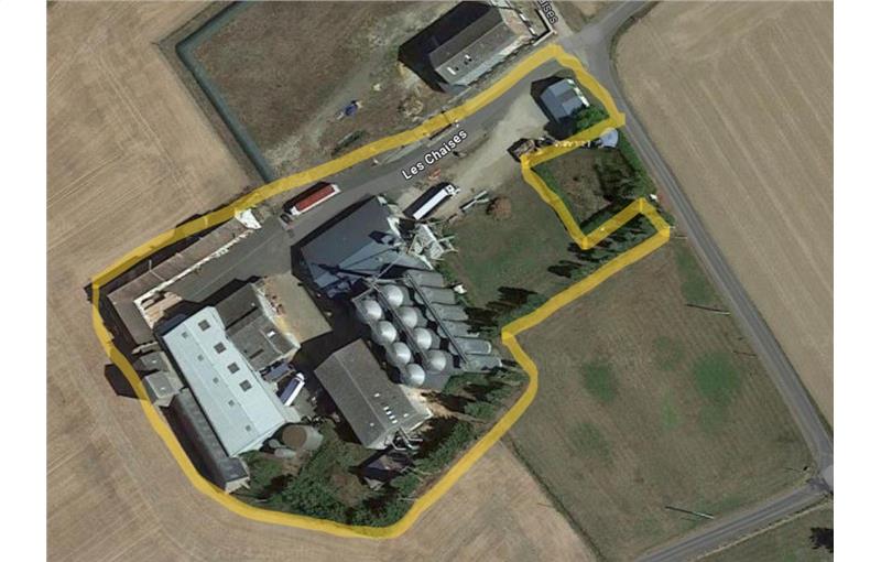Achat d'entrepôt de 4 600 m² à Clévilliers - 28300 photo - 1