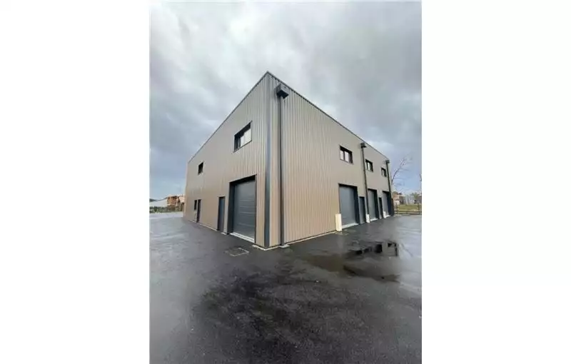Vente d'entrepôt de 189 m² à Dax - 40100