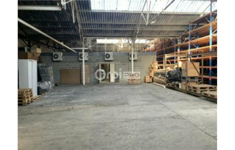 Vente d'entrepôt de 2 274 m² à Essuiles - 60510 photo - 1