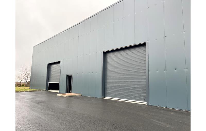 Vente d'entrepôt de 500 m² à Flixecourt - 80420 photo - 1