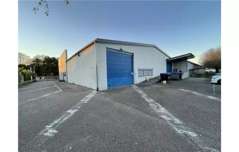 Entrepôt en vente de 3340 m² à Illkirch-Graffenstaden - 67400