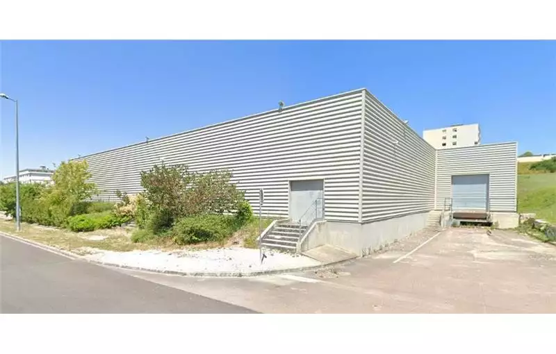 Entrepôt à acheter de 1140 m² à Joigny - 89300