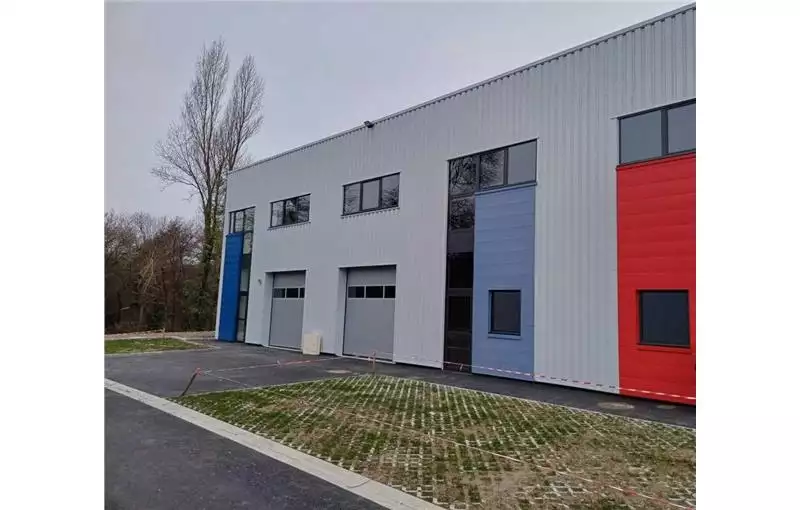 Vente d'entrepôt de 238 m² à La-Chapelle-sur-Erdre - 44240