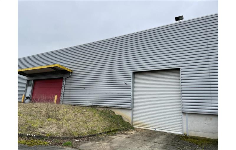 Vente d'entrepôt de 1 739 m² à Magny-en-Vexin - 95420 photo - 1