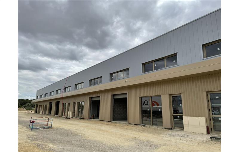 Entrepôt en vente de 2 700 m² à Marolles-en-Hurepoix - 91630 photo - 1