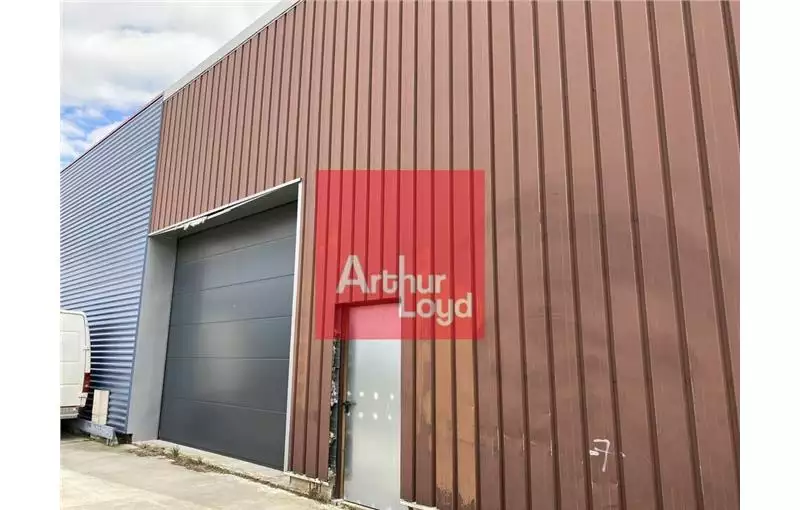 Vente d'entrepôt de 245 m² à Moissy-Cramayel - 77550