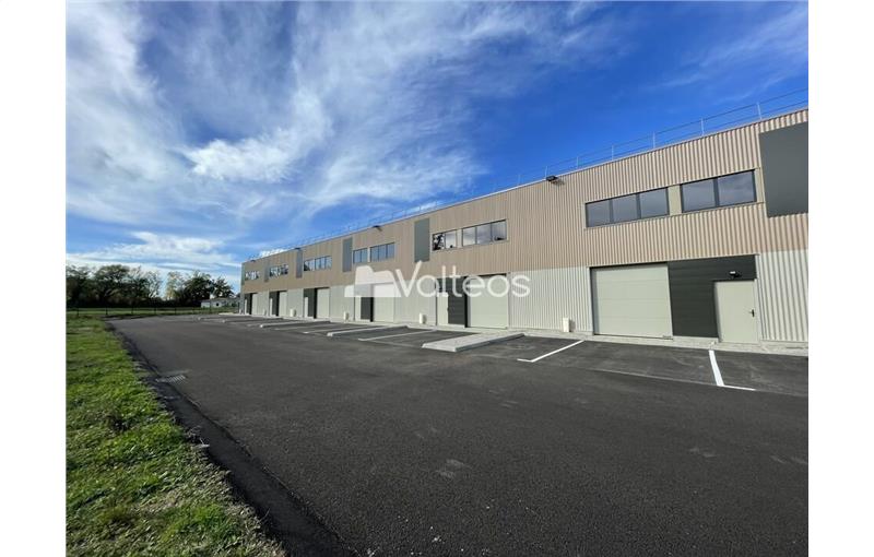 Vente d'entrepôt de 254 m² à Montauban - 82000 photo - 1