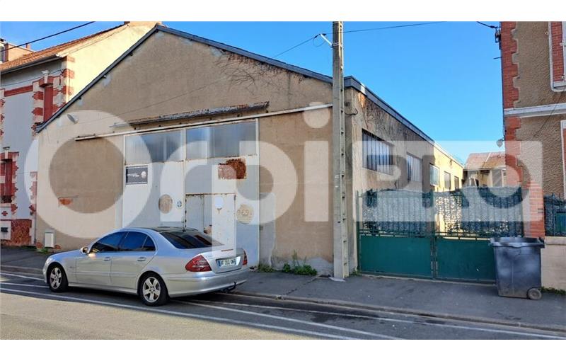 Vente d'entrepôt de 385 m² à Montluçon - 03100 photo - 1