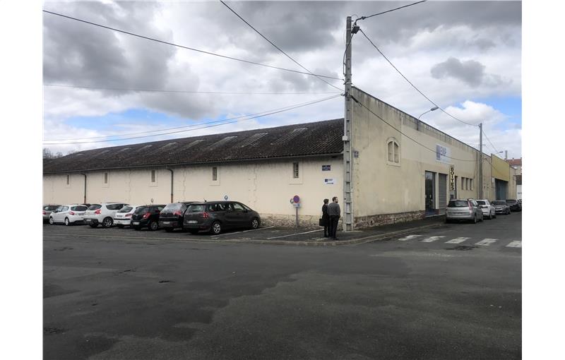 Achat d'entrepôt de 1 705 m² à Périgueux - 24000 photo - 1