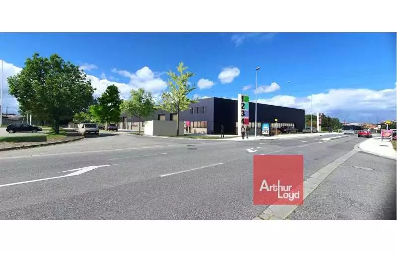 Entrepôt à acheter de 2331 m² à Portet-sur-Garonne - 31120