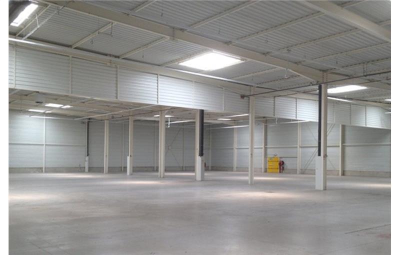 Entrepôt à acheter de 3 276 m² à Saint-Dizier - 52100 photo - 1