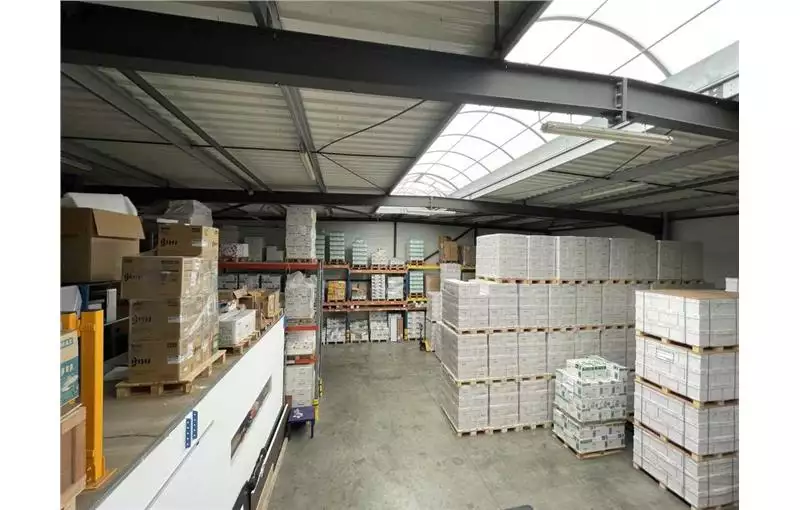 Achat d'entrepôt de 650 m² à Saint-Jean-d'Illac - 33127