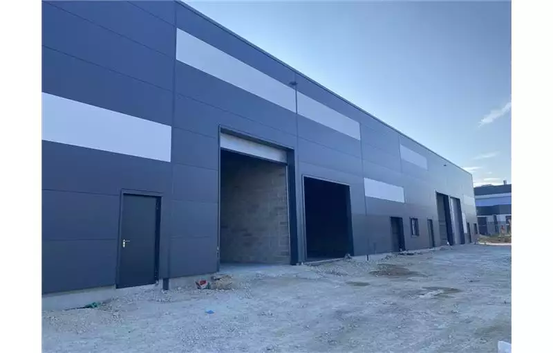 Vente d'entrepôt de 2445 m² à Saint-Laurent-des-Arbres - 30126