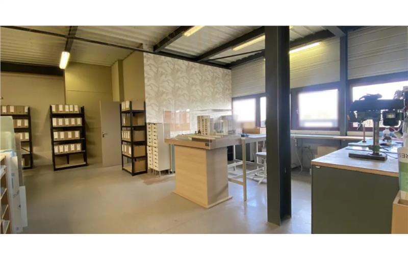 Entrepôt à acheter de 285 m² à Saint-Ouen-l'Aumône - 95310 photo - 1