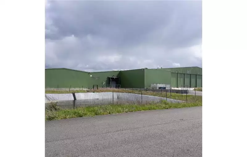 Entrepôt à vendre de 8500 m² à Saint-Paterne-Racan - 37370