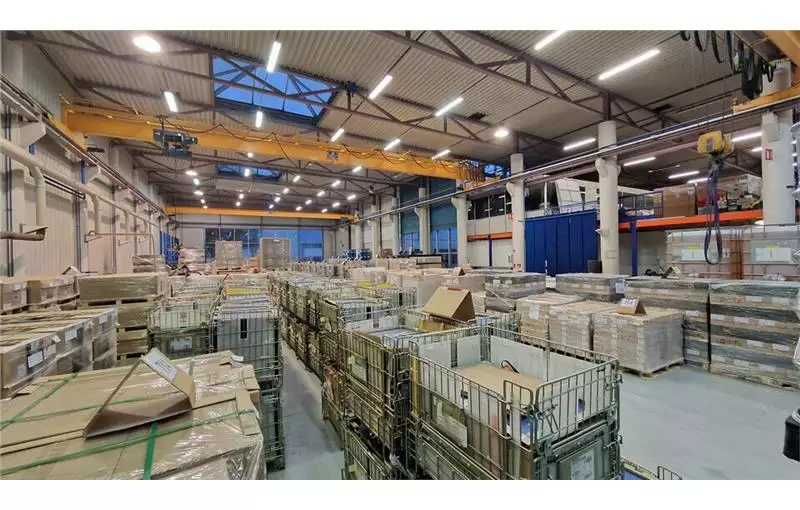Entrepôt à acheter de 3445 m² à Saint-Pierre-en-Faucigny - 74800