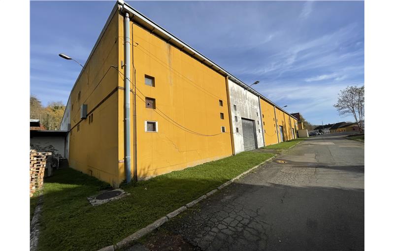 Entrepôt à vendre de 9 760 m² à Saint-Rémy-sur-Avre - 28380 photo - 1