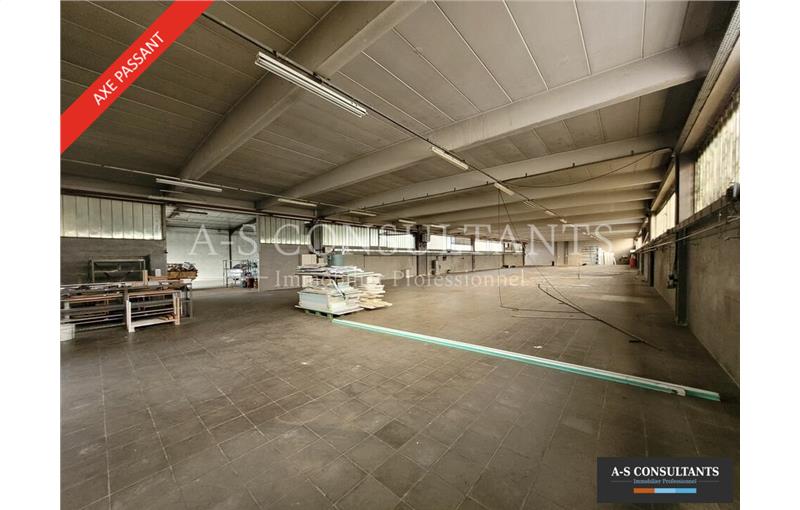 Entrepôt à acheter de 1 750 m² à Saint-Sorlin-en-Valloire - 26210 photo - 1