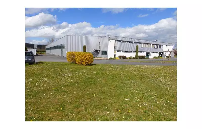 Vente d'entrepôt de 5592 m² à Terrasson-Lavilledieu - 24120