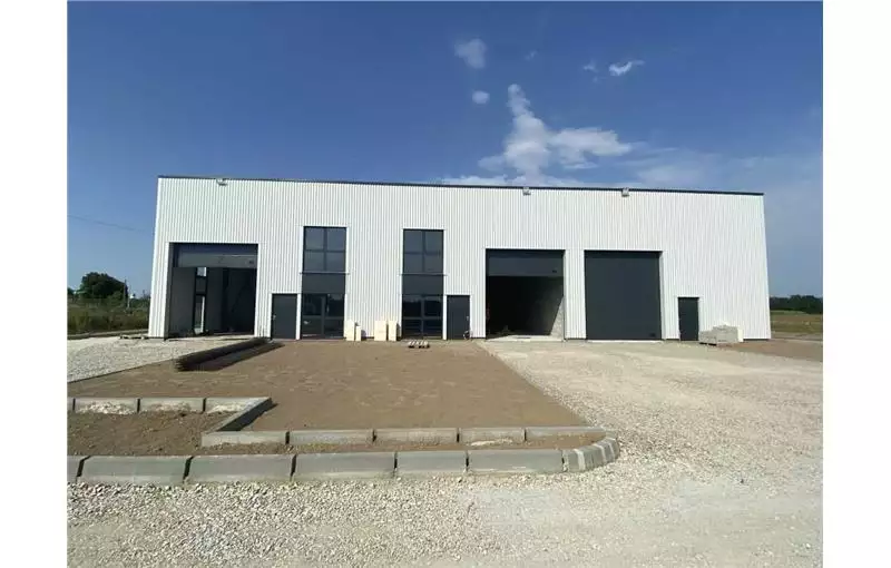 Entrepôt en vente de 270 m² à Tignieu-Jameyzieu - 38230