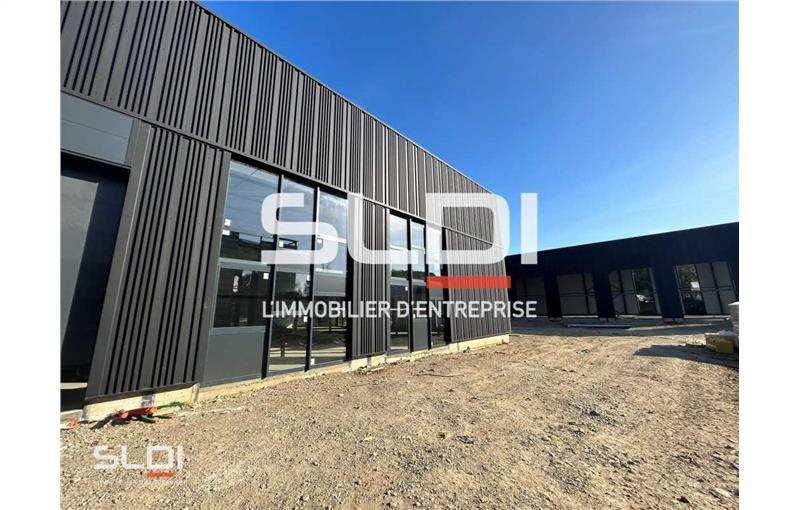 Vente d'entrepôt de 2 506 m² à Trévoux - 01600 photo - 1