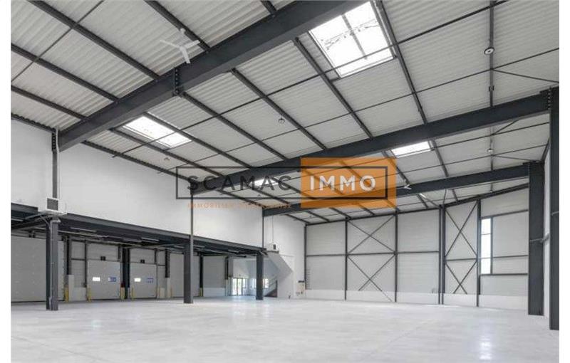 Entrepôt à acheter de 4 875 m² à Vaires-sur-Marne - 77360 photo - 1