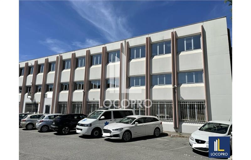Vente d'entrepôt de 979 m² à Vallauris - 06220 photo - 1