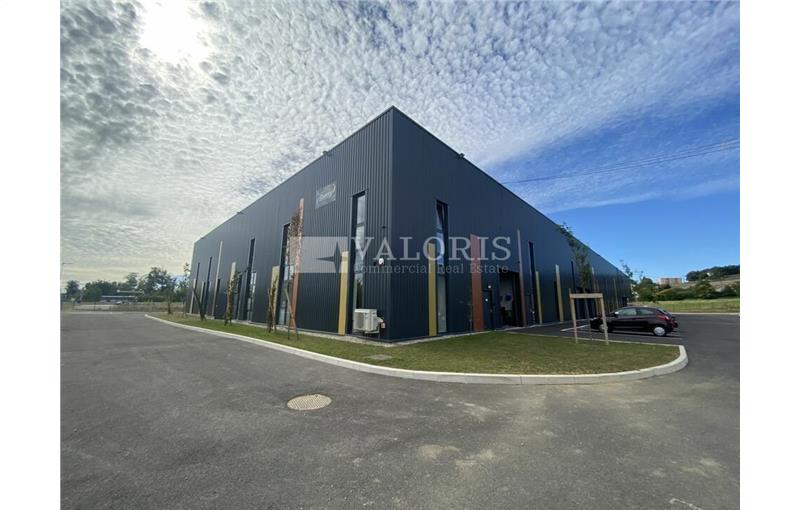 Entrepôt à vendre de 2 221 m² à Villefontaine - 38090 photo - 1